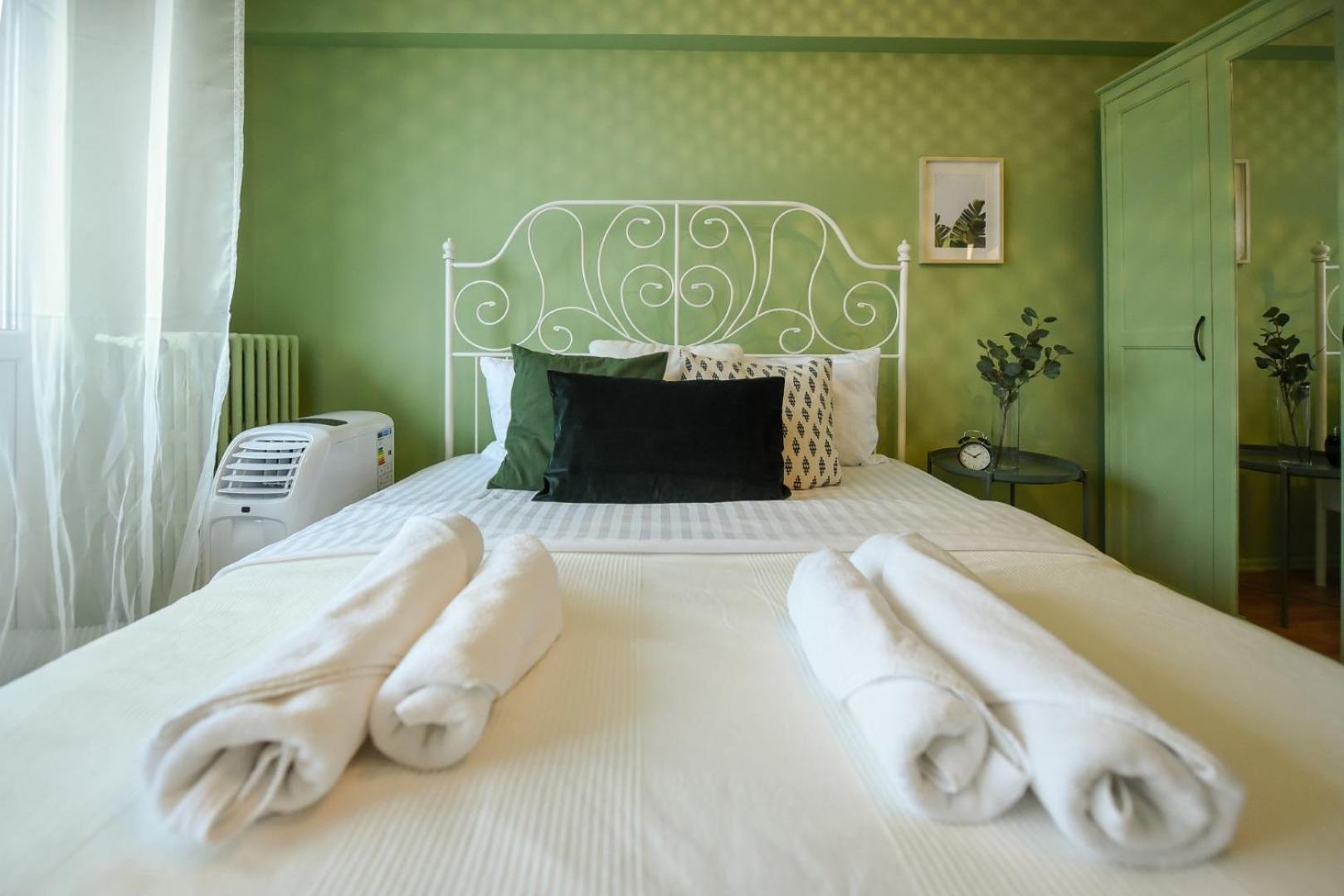 Chic Accommodation With Breathtaking Views Over Calea Victoriei - Your Central Heaven Bukareszt Zewnętrze zdjęcie