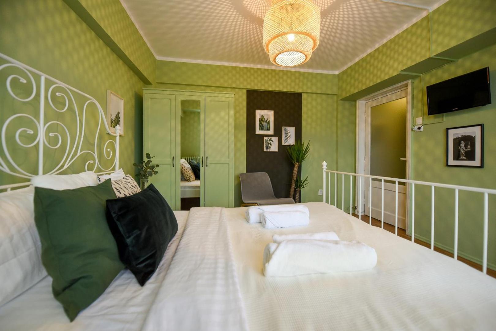 Chic Accommodation With Breathtaking Views Over Calea Victoriei - Your Central Heaven Bukareszt Pokój zdjęcie