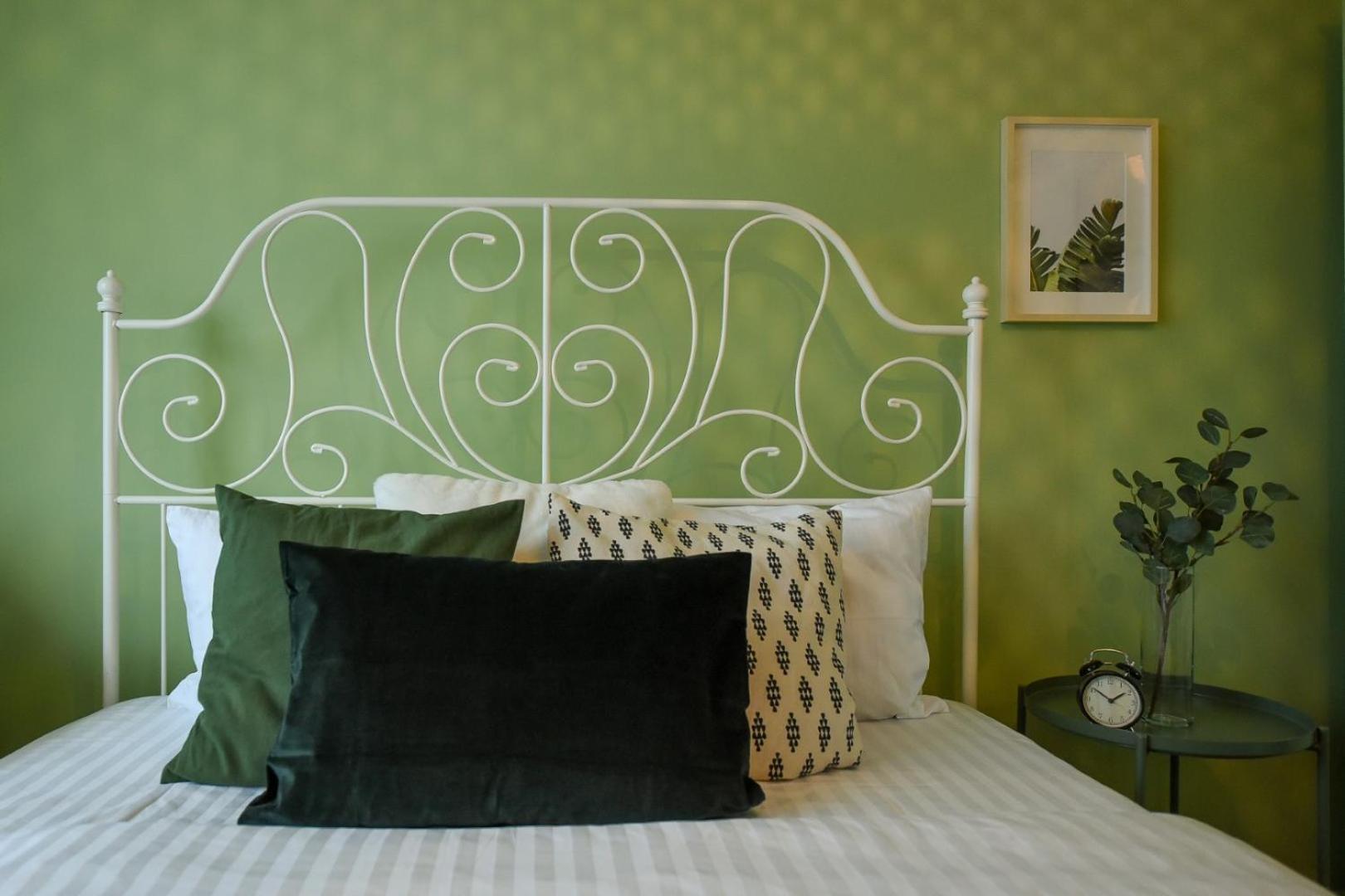 Chic Accommodation With Breathtaking Views Over Calea Victoriei - Your Central Heaven Bukareszt Pokój zdjęcie